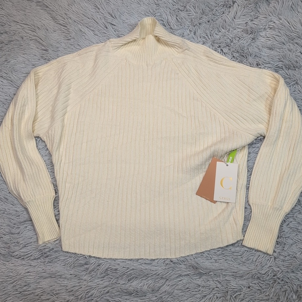 Cyrus Sweater Womens M Cream Lightweight Soft Comfort Casual Career New